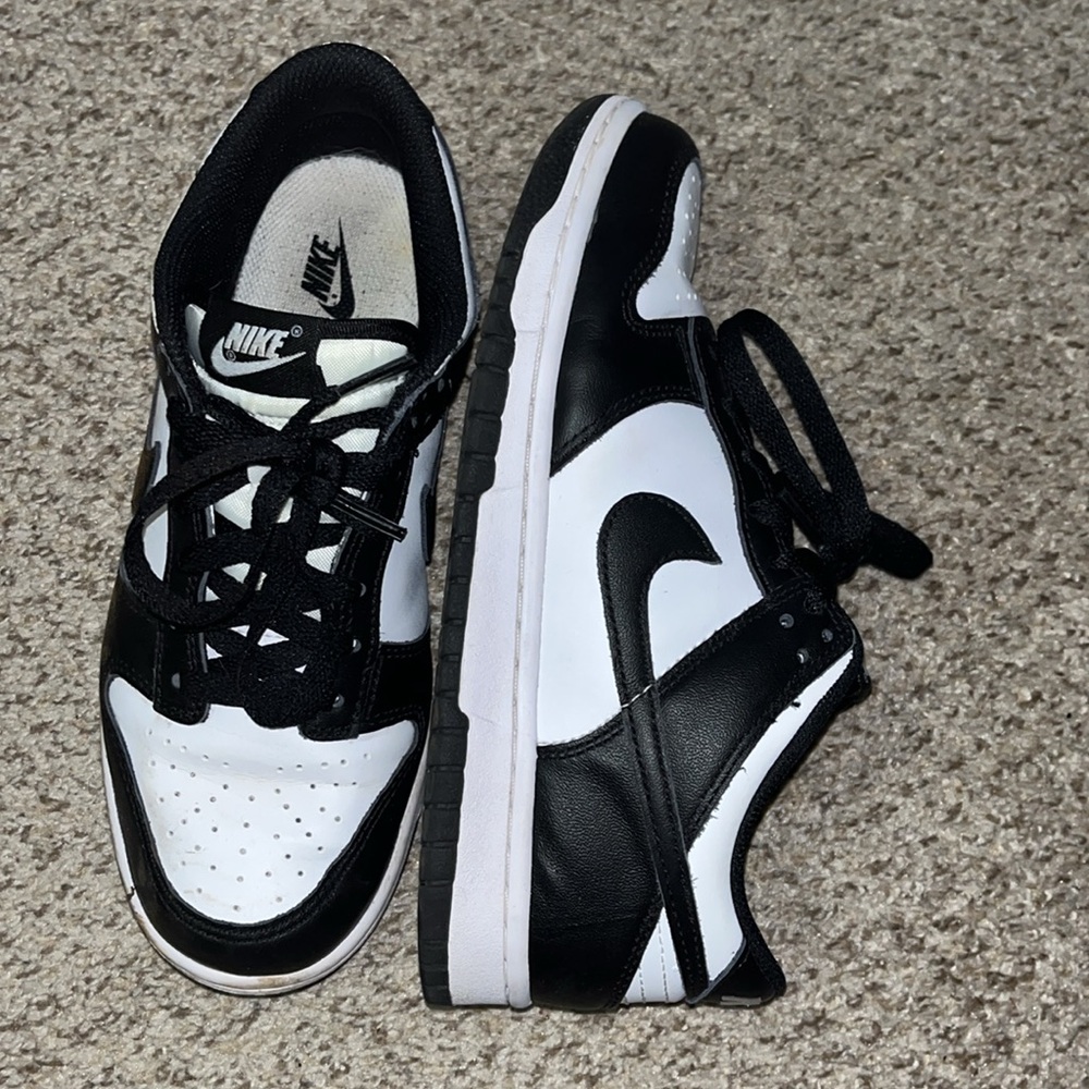 Nike panda dunks 6.5Y but fit women’s 8
